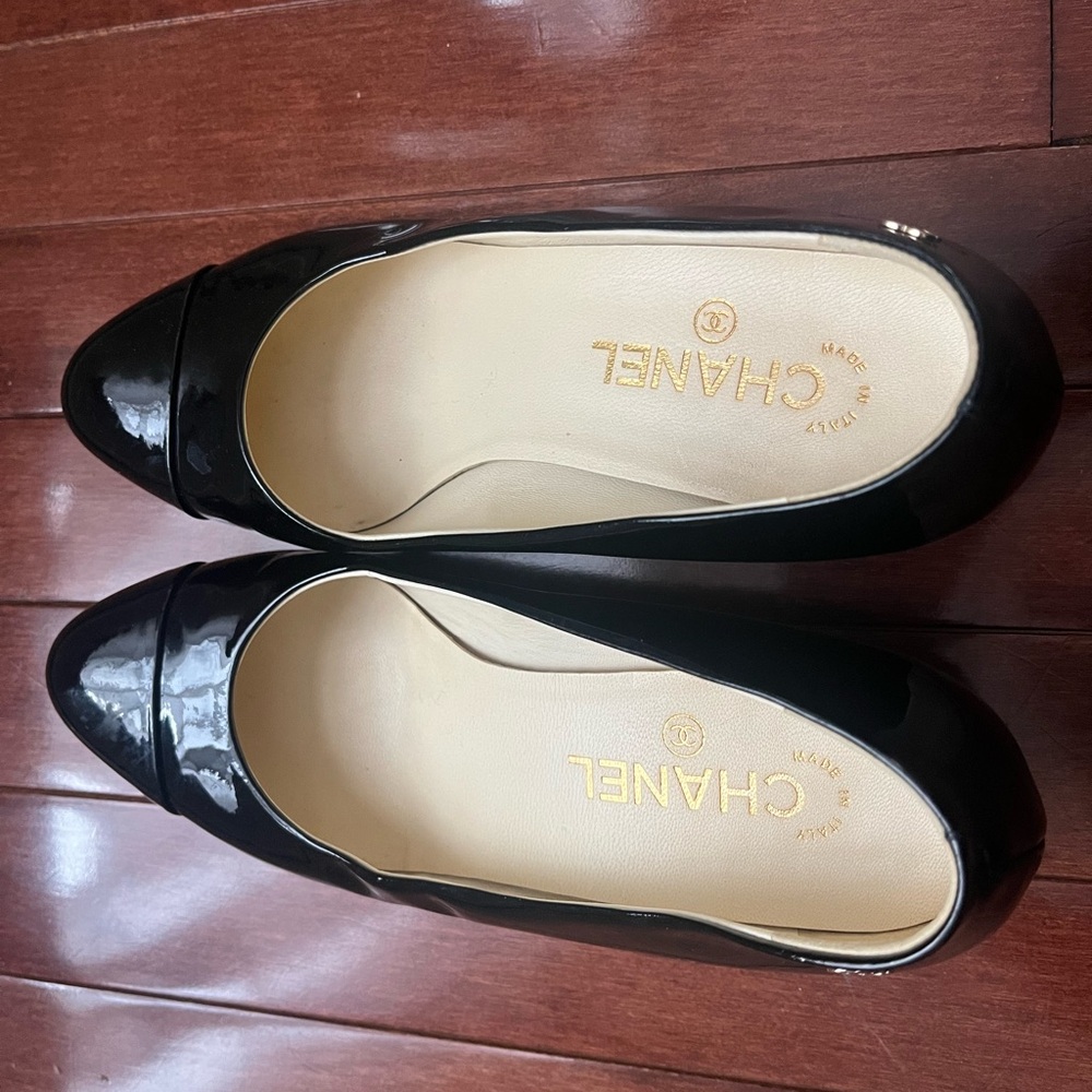 Black Chanel Heels - Picture 3 of 6